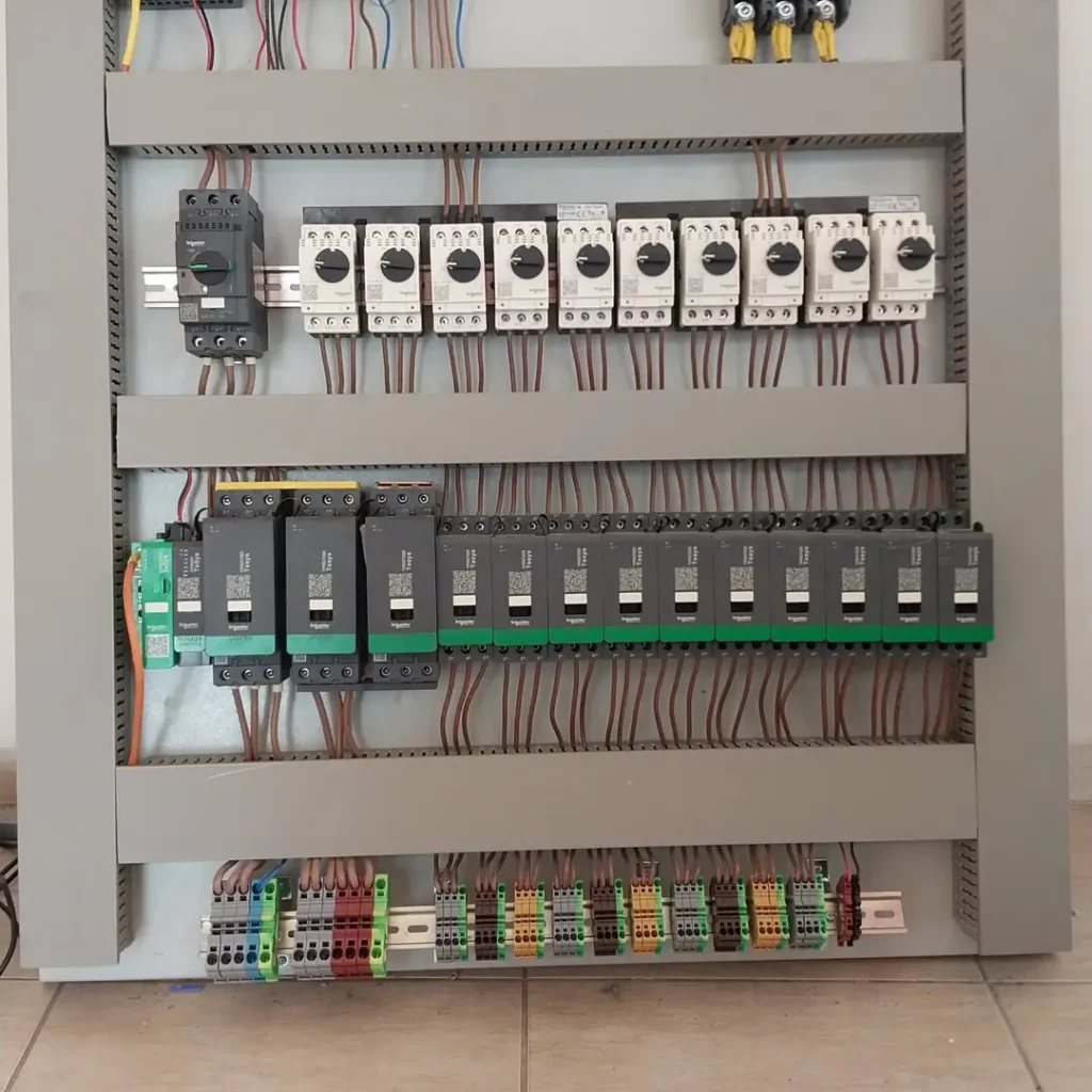 Klemens ve bara bağlantı detayı